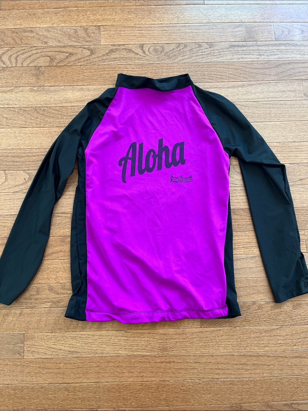 ALOHAS Purple Rash Top with Black 'Aloha' Script